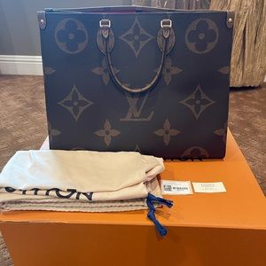 Louis Vuitton On The Go GM